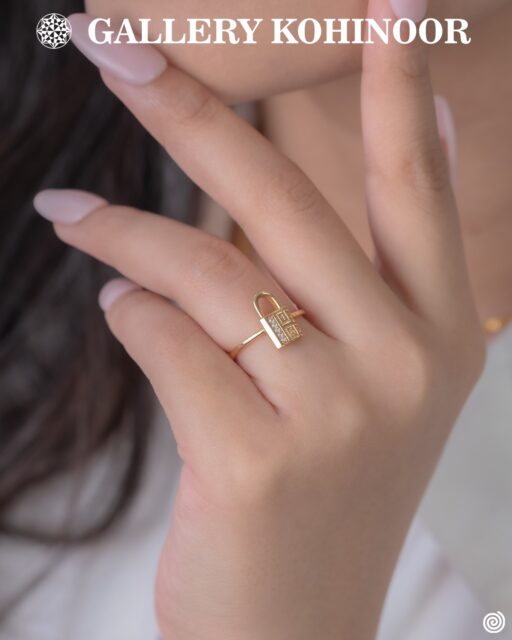 Tampil menawan dengan koleksi perhiasan Gallery Kohinoor
.
.
Dapatkan koleksi perhiasan emas model terbaru hanya di @gallerykohinoor
ALWAYS YOUNG & STAY GOLD🌟💫
.
.
More Info : ⤵️⤵️⤵️
Whatsapp :  087869999909 
Our outlets :
Gallery Kohinoor : Jl. Sulawesi No. 106-108, Denpasar, Bali. (0361)237925
.
New Gallery Kohinoor : Jl. Sulawesi No. 80, Denpasar, Bali. (0361)8486111
.
Gallery Kohinoor Teuku Umar : Jl. Teuku umar No. 14, Denpasar, Bali. (0361)8488999
.
.
#gallerykohinoor #goldshopbali #tokoemasbali #antam #goldjewellry 
TRUSTED GOLD SHOP GALLERY KOHINOOR ⭐ GET THE BEST DESIGNS AND MODELS WITH THE BEST PRICE AND LOTS OF CHOICES HERE 💗